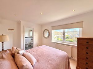 Photo 16- click for photo gallery